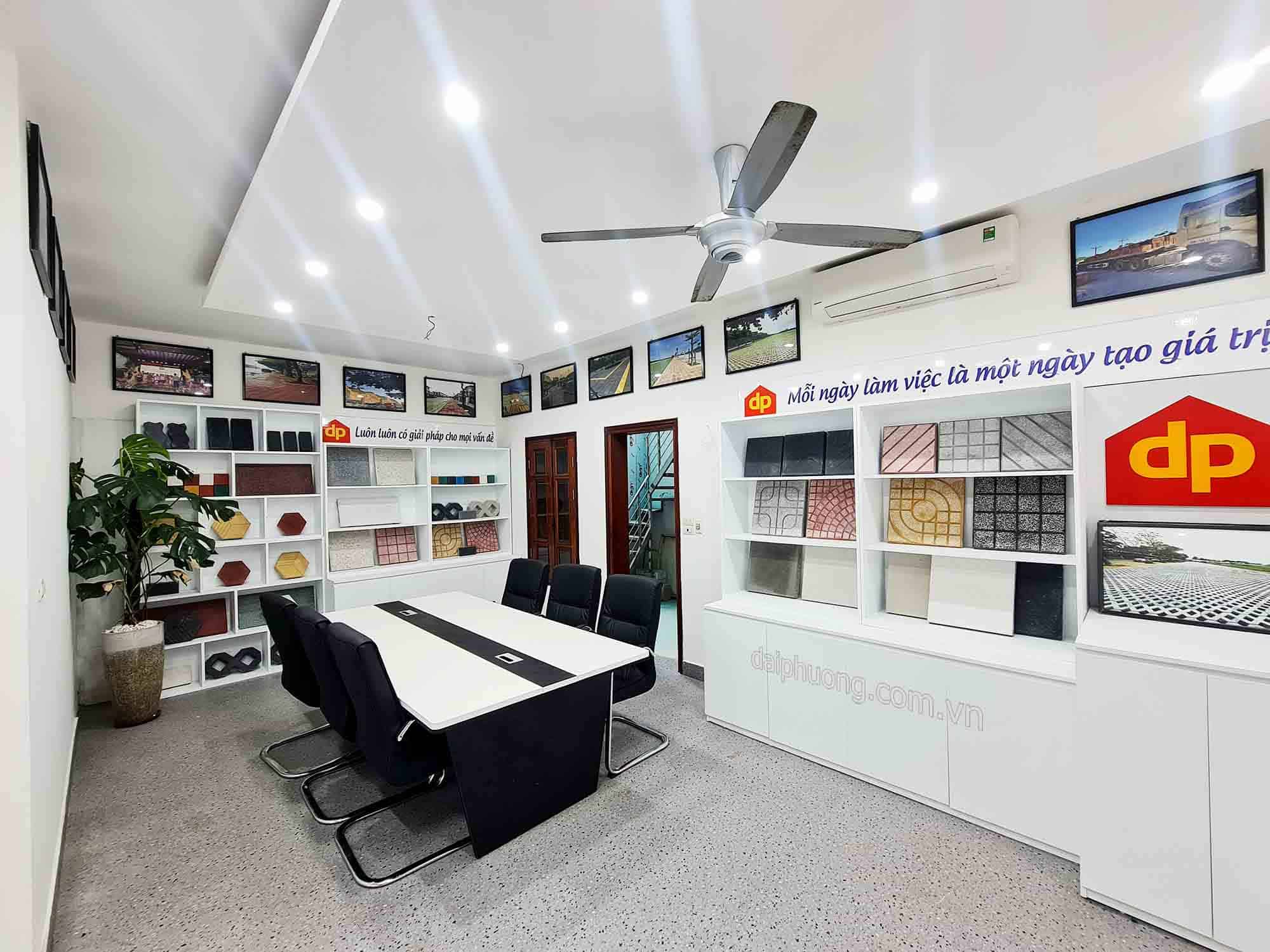 Văn phòng công ty Đại Phương trong nhà