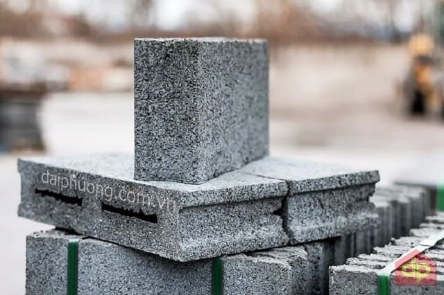 Gạch block là sản phẩm được làm từ xi măng và không cần nung