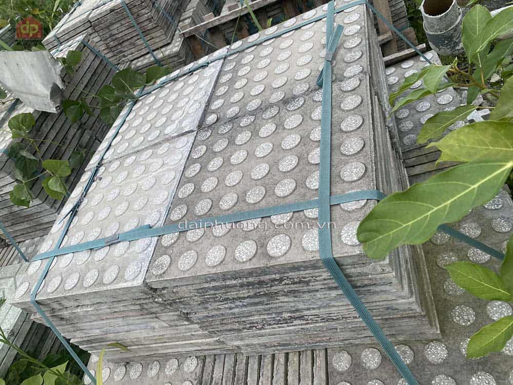 Gạch Terrazzo vỉa hè cũ thanh lý tại Nhà máy Đại Phương